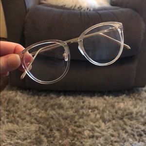 Blue light blocking glasses